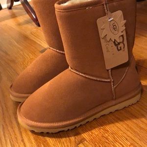 UGG BOOTS